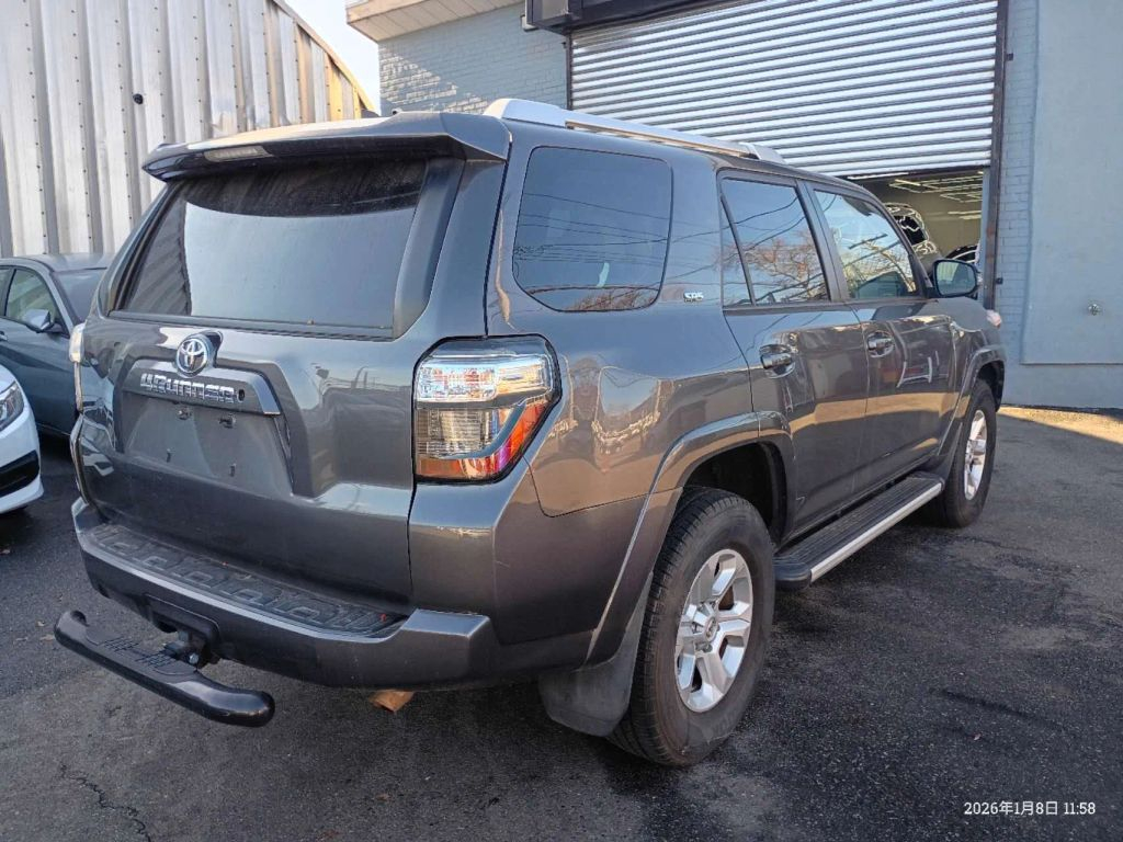 Toyota 4Runner SR5 4WD 2017