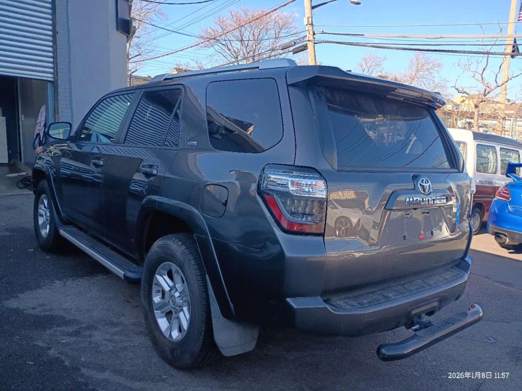 Toyota 4Runner SR5 4WD 2017