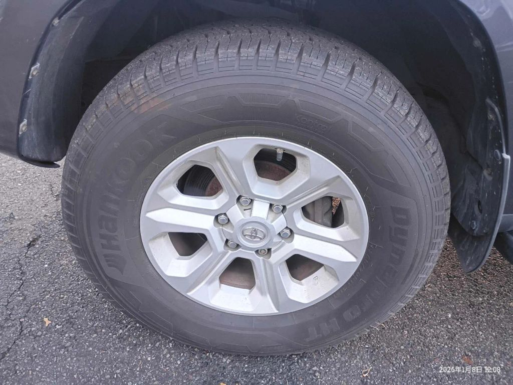 Toyota 4Runner SR5 4WD 2017