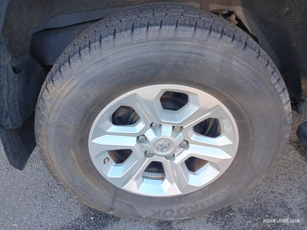 Toyota 4Runner SR5 4WD 2017