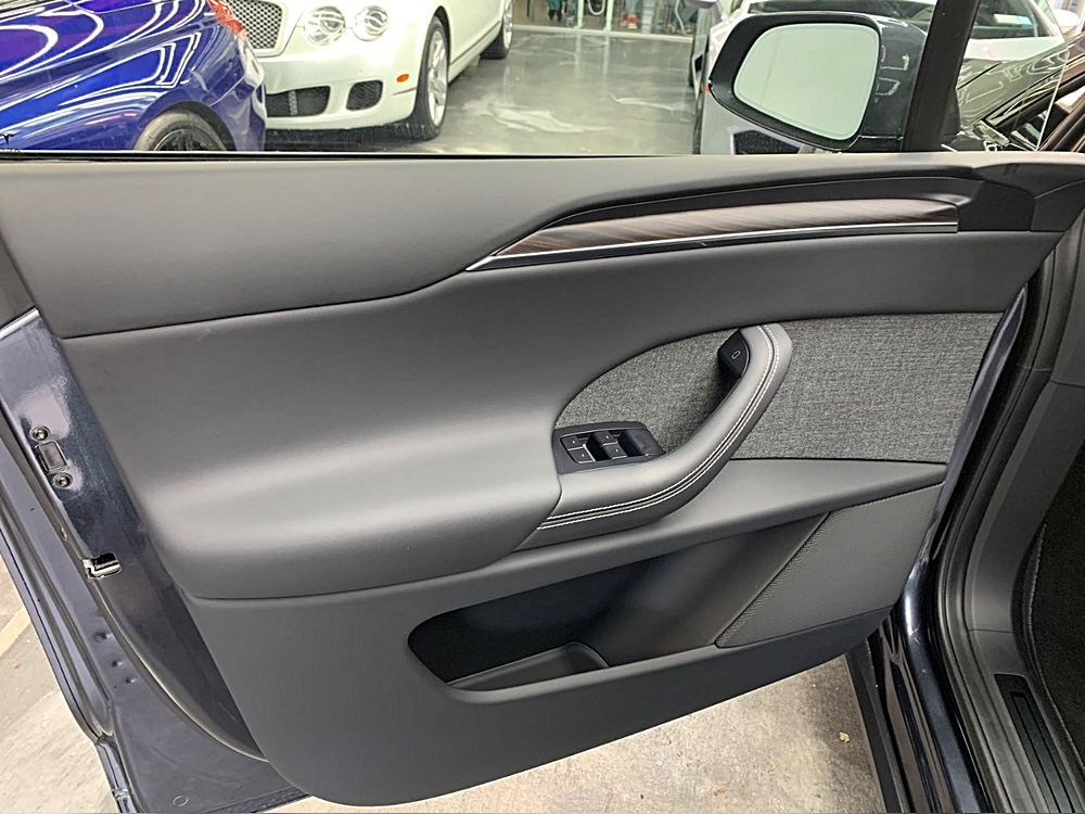 2024 Tesla Model X Plaid photo 5