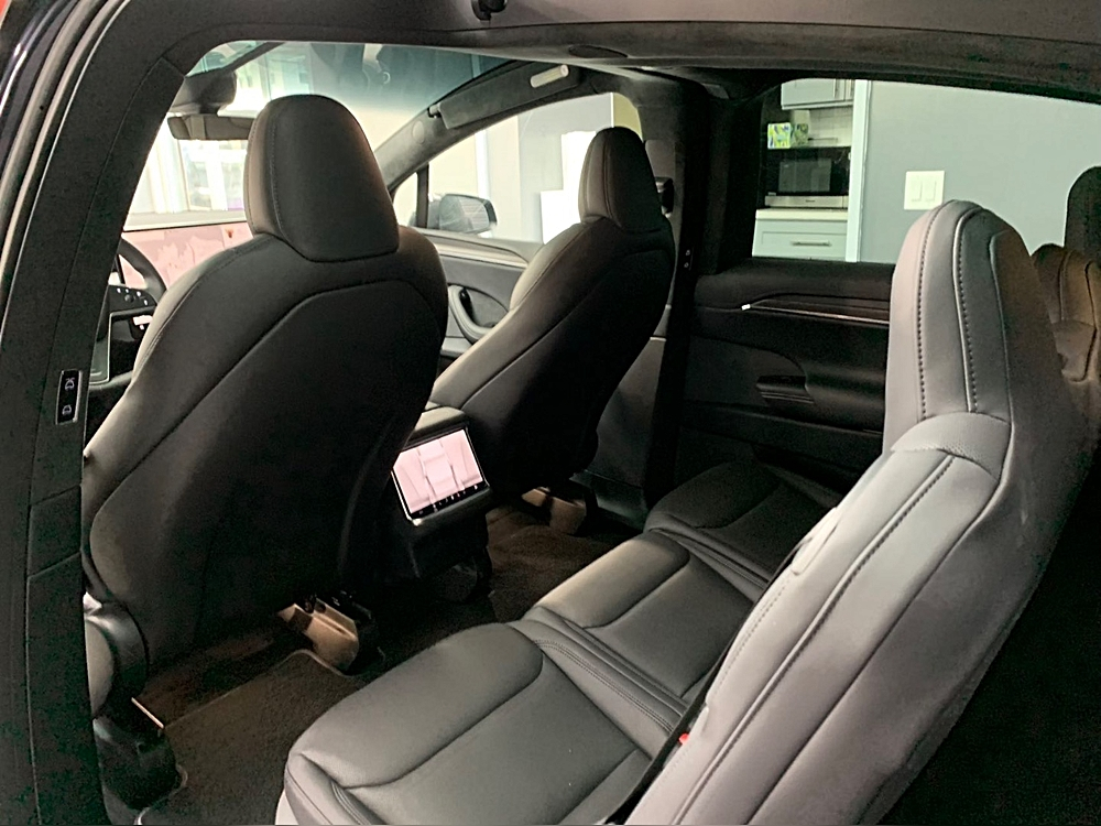 2024 Tesla Model X Plaid photo 9
