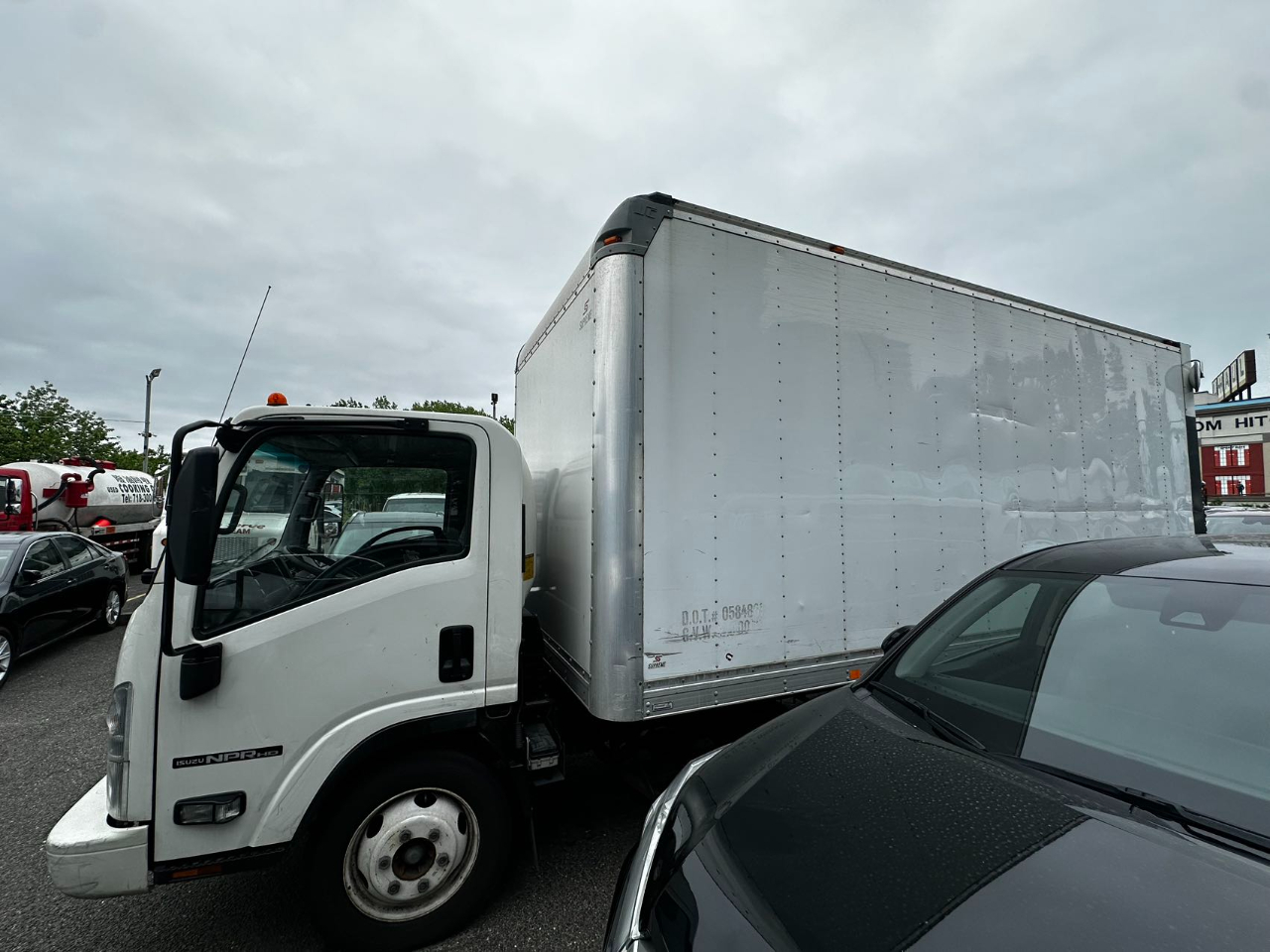 2017 Isuzu NPR photo 2
