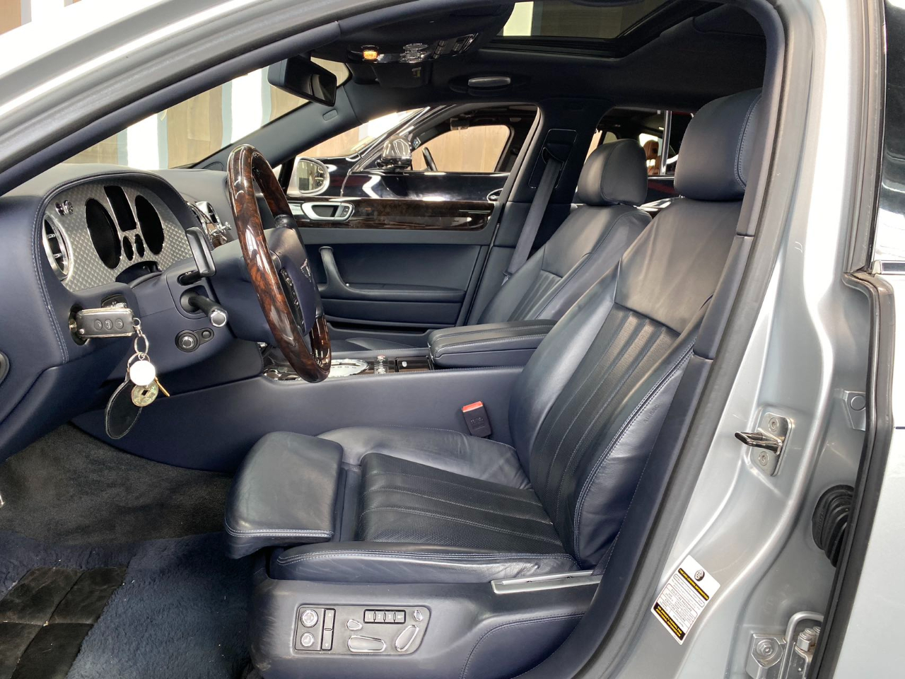 2009 Bentley Continental Flying Spur photo 4