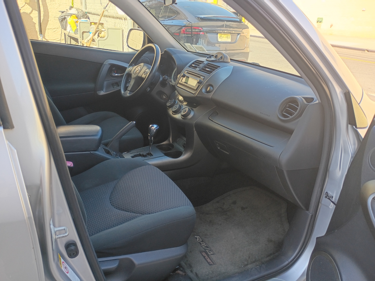2012 Toyota RAV4 Sport photo 4