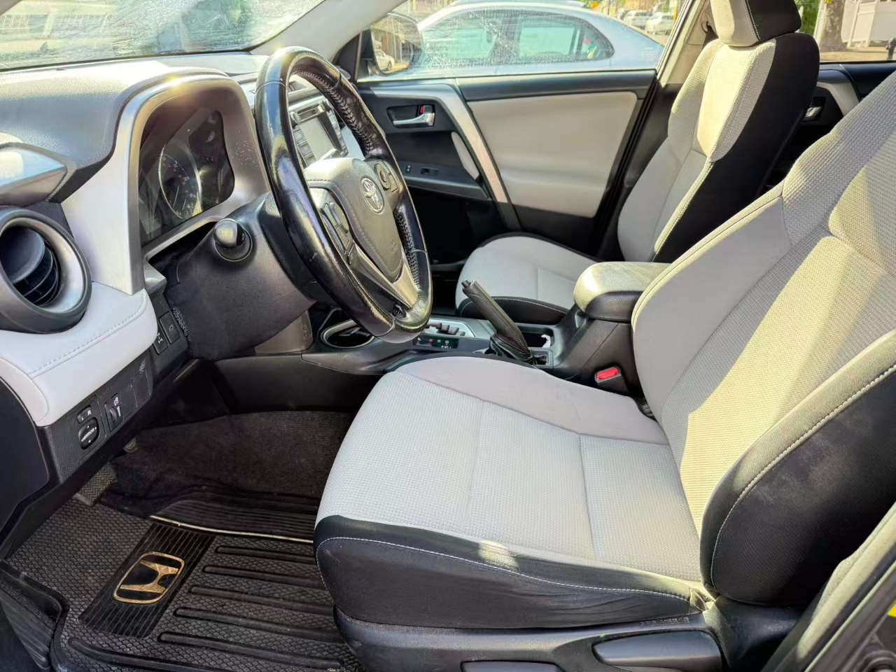Toyota RAV4 XLE AWD 2016 Toyota RAV4 XLE AWD 2016