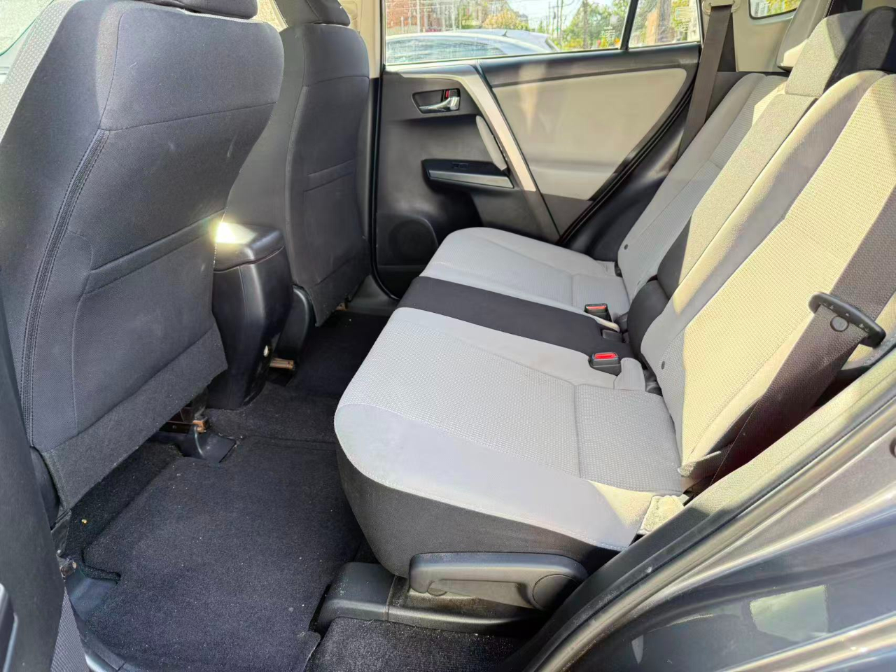 Toyota RAV4 XLE AWD 2016 Toyota RAV4 XLE AWD 2016