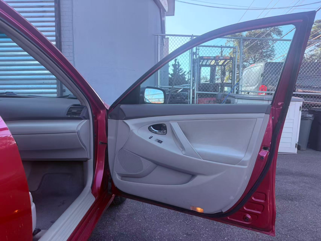 2011 Toyota Camry Base photo 19