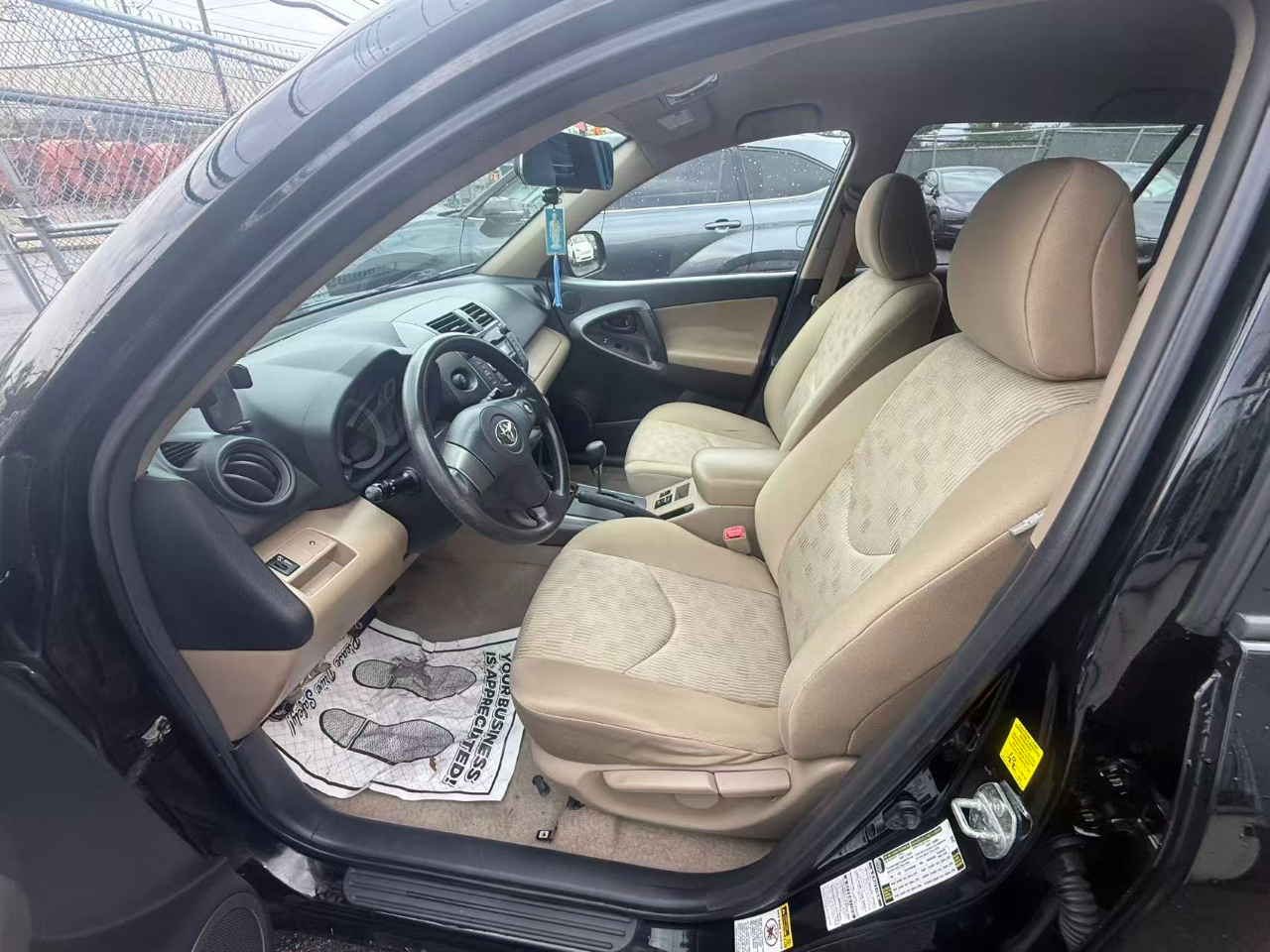 2010 Toyota RAV4 Base photo 3