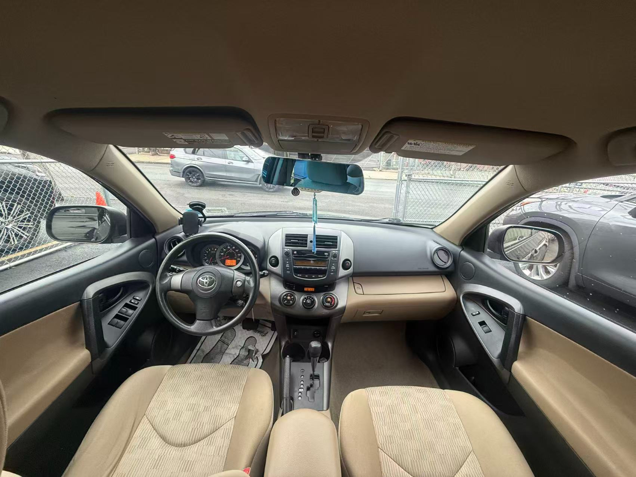 2010 Toyota RAV4 Base photo 5