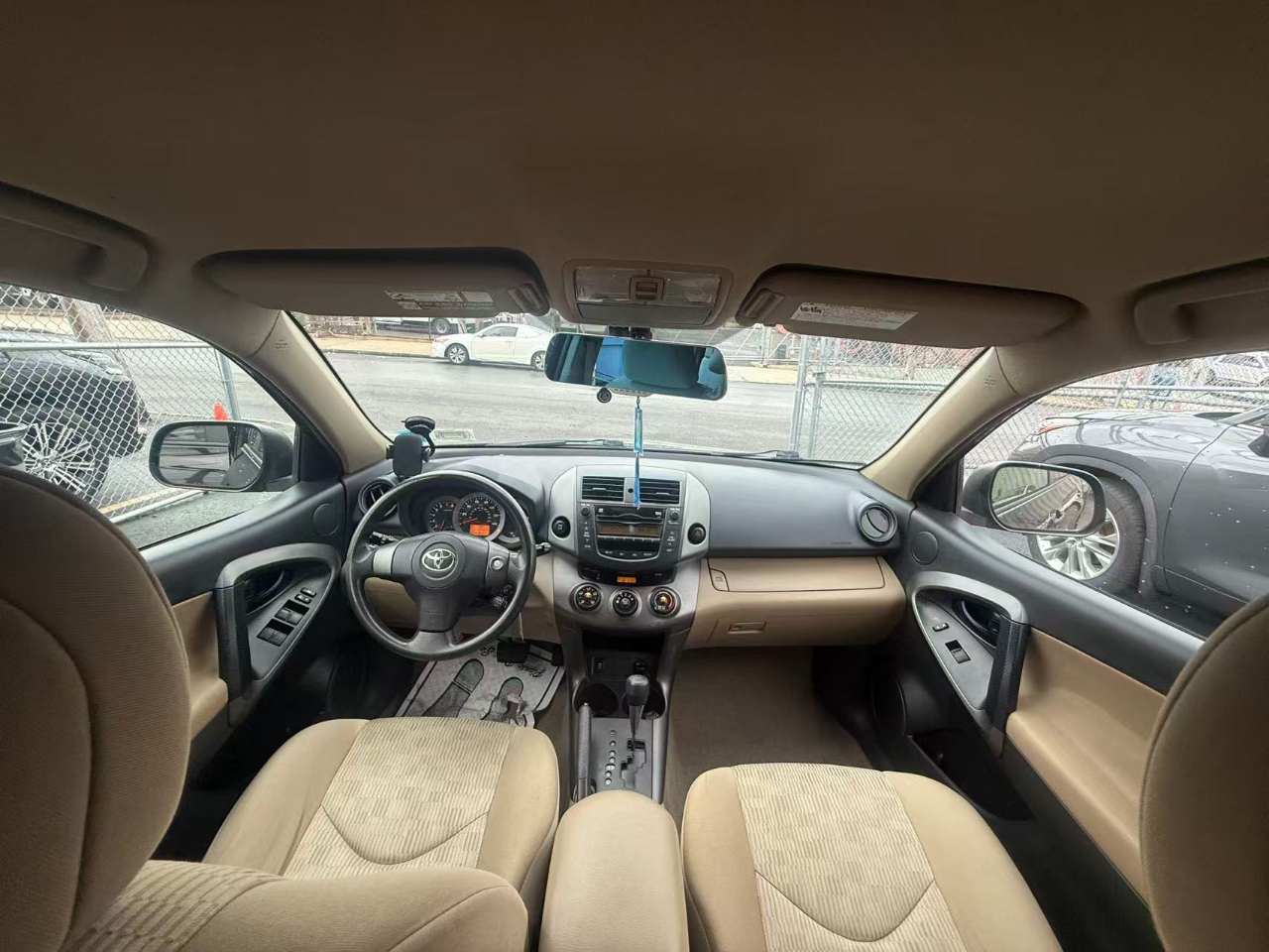 2010 Toyota RAV4 Base photo 6