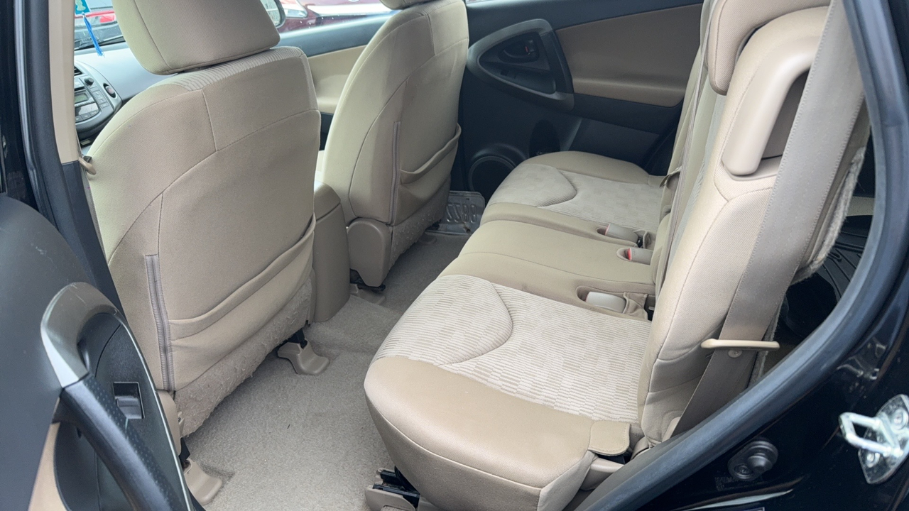 2010 Toyota RAV4 Base photo 9