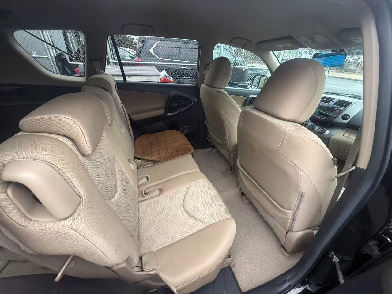 2010 Toyota RAV4 Base photo 10