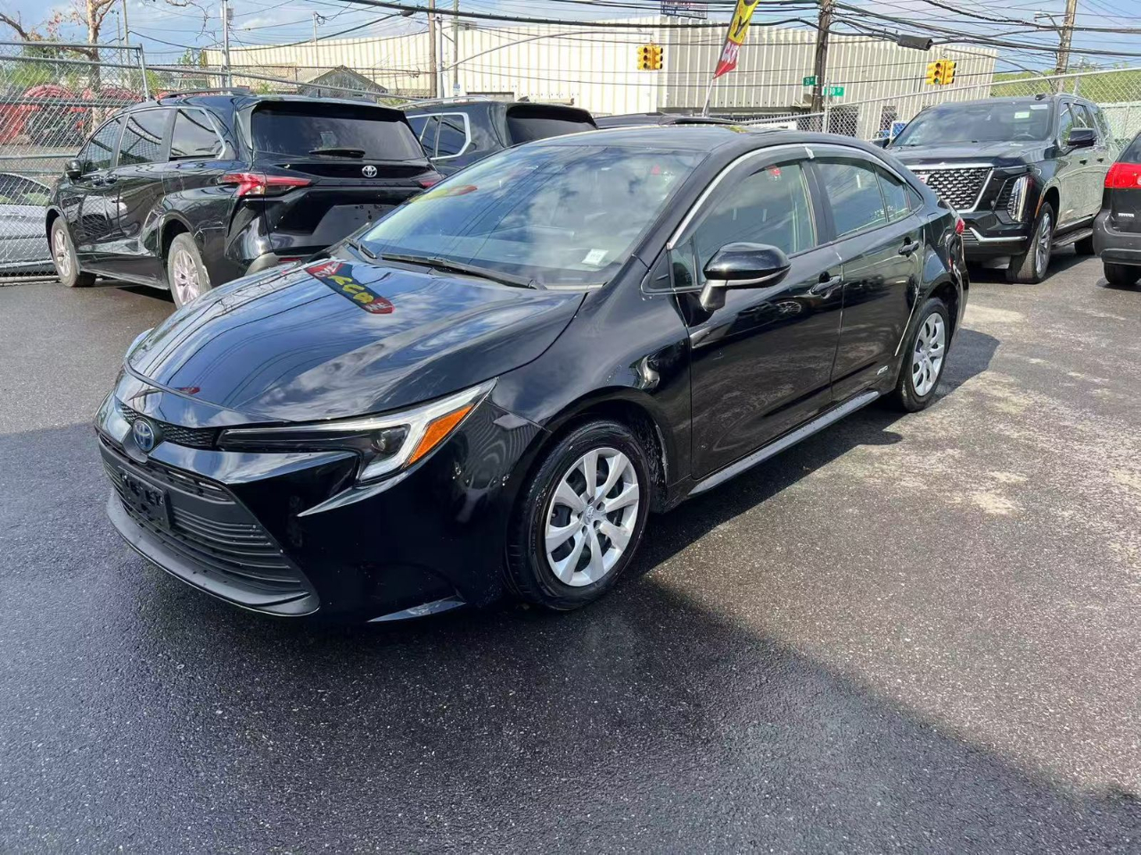 2023 Toyota Corolla SE XLE photo 2