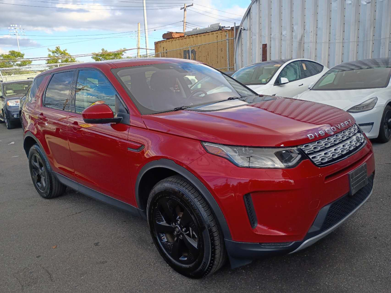 2020 Land Rover Discovery Sport SE photo 2
