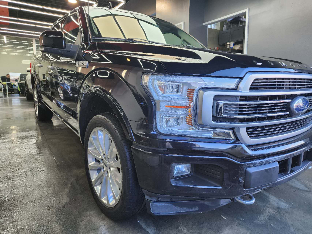 2019 Ford F-150 Limited photo 2