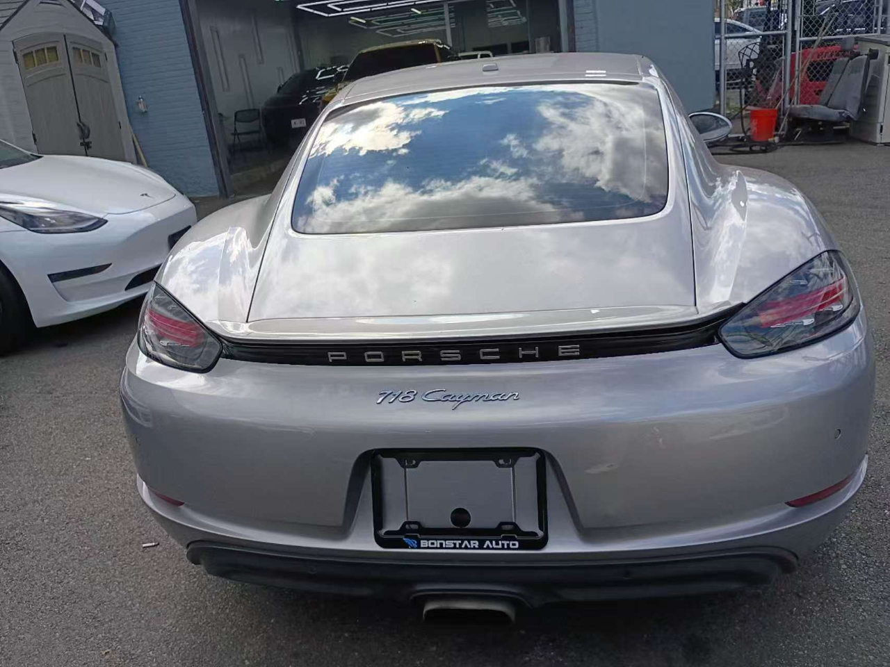2018 Porsche Cayman photo 4