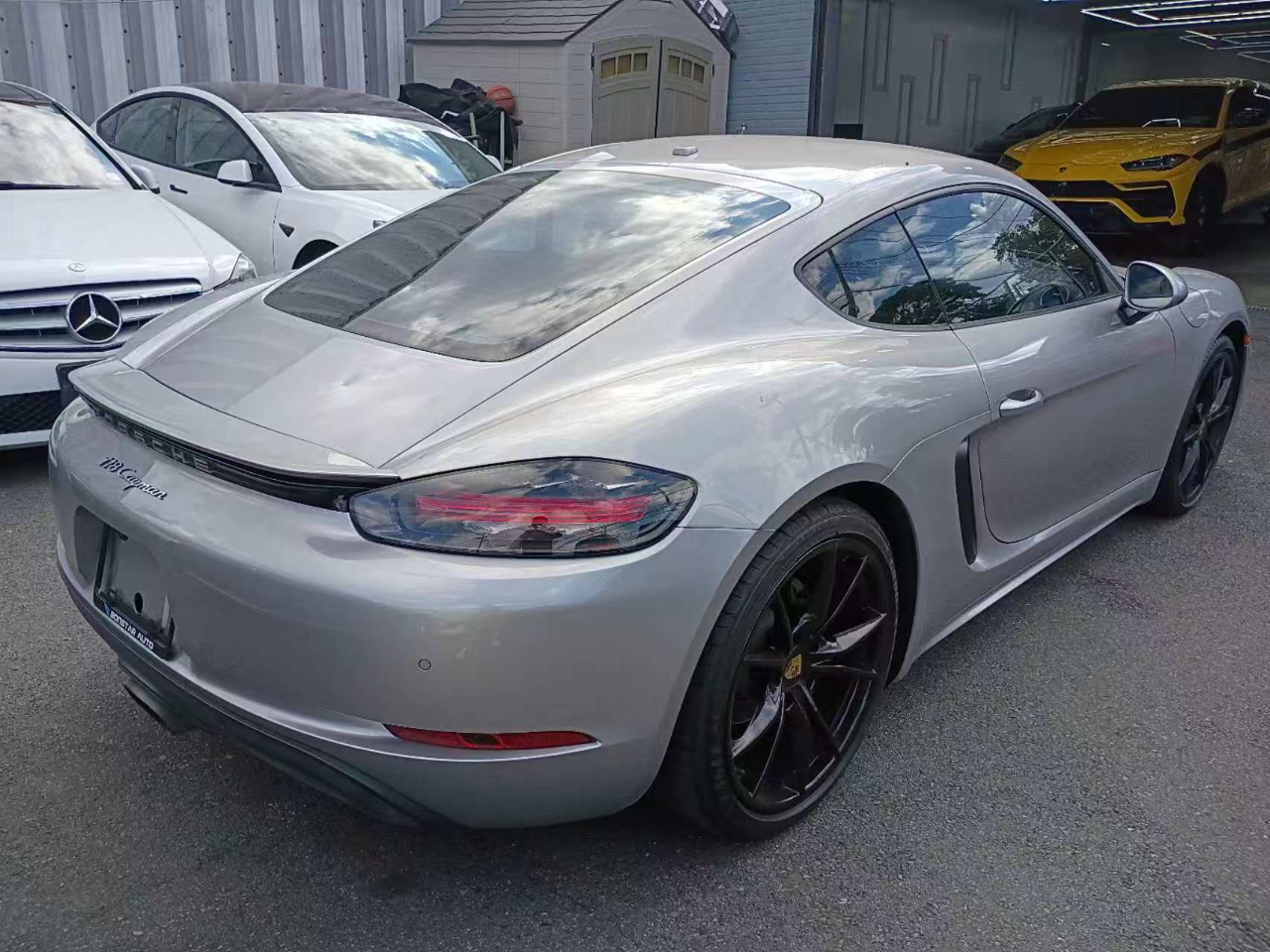 2018 Porsche Cayman photo 5