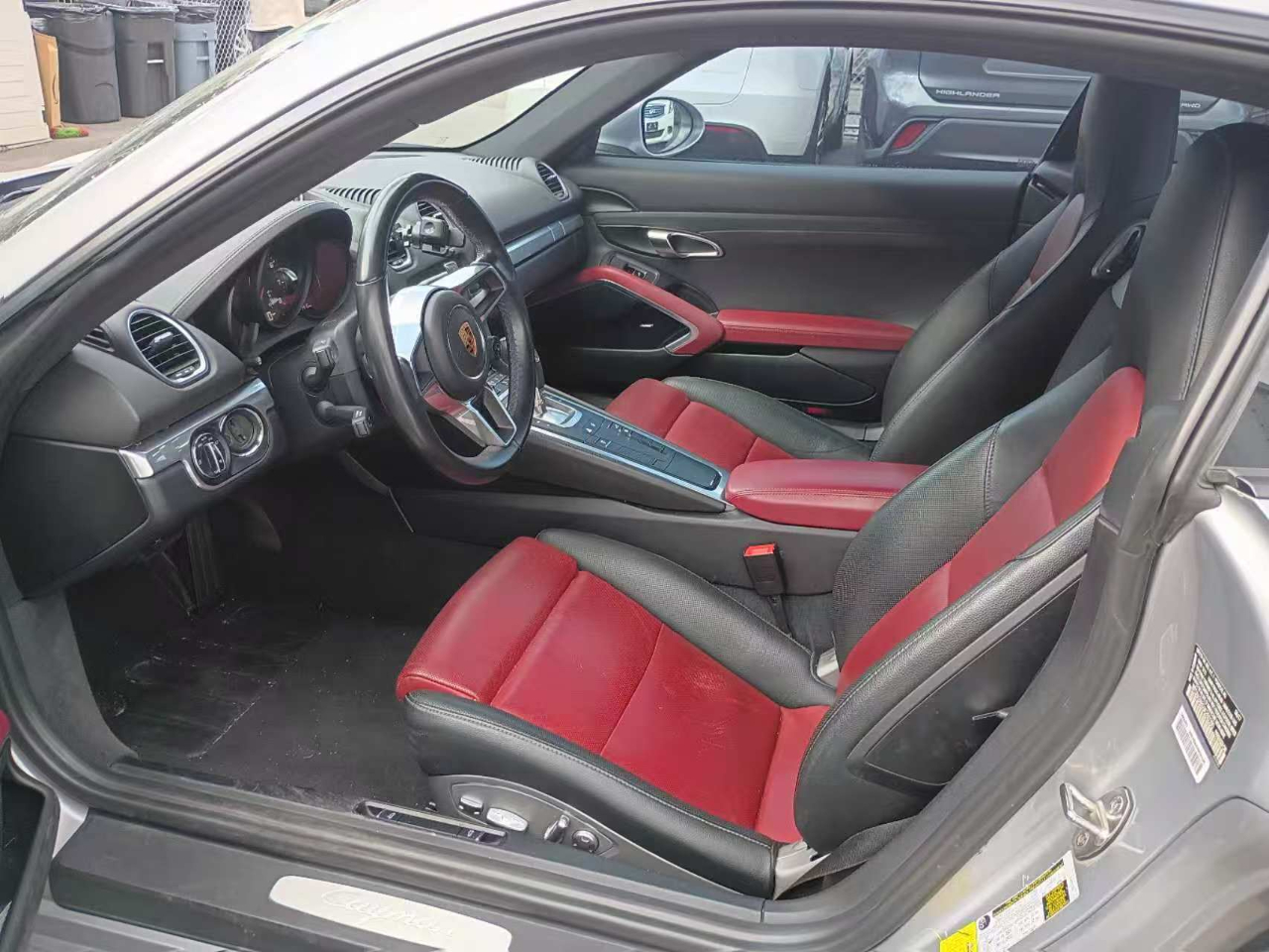 2018 Porsche Cayman photo 8