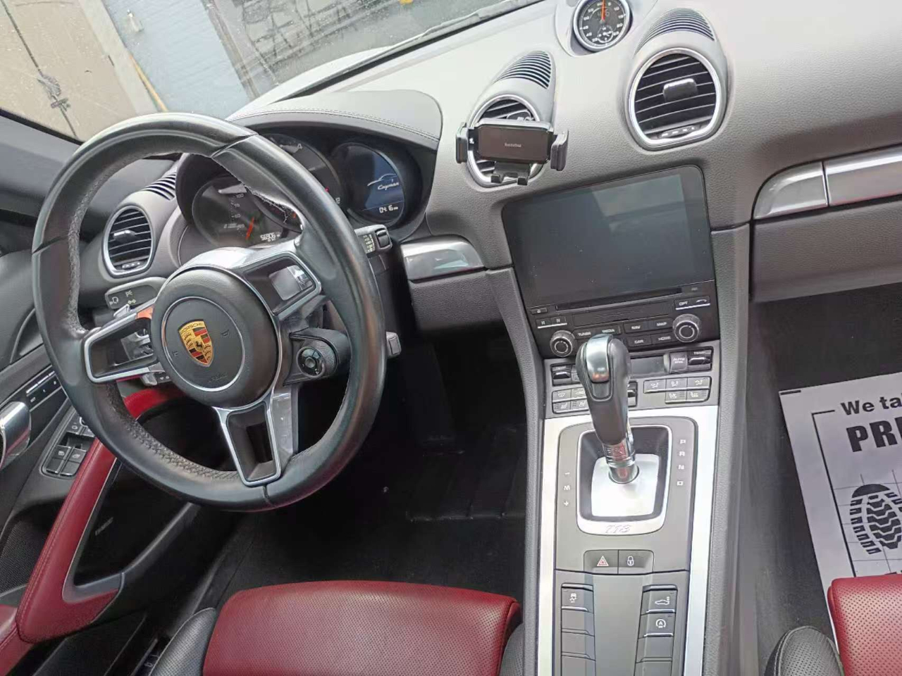 2018 Porsche Cayman photo 13
