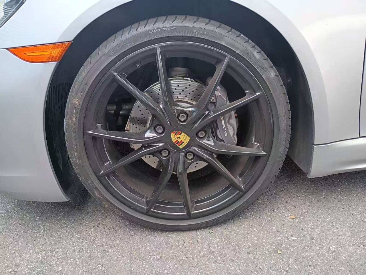 2018 Porsche Cayman photo 19