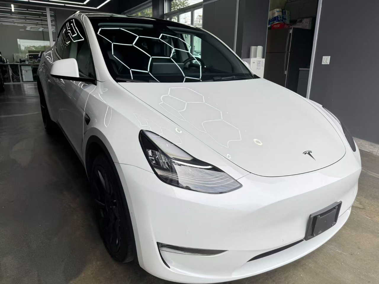 2022 Tesla Model Y Long Range photo 3