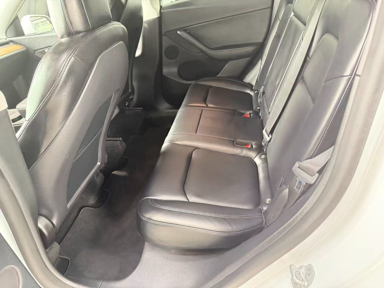 2022 Tesla Model Y Long Range photo 10