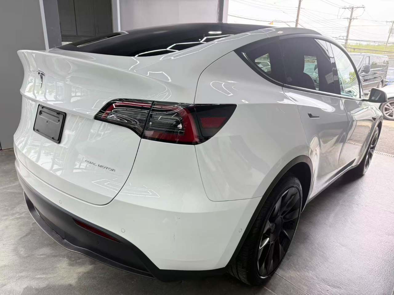 2022 Tesla Model Y Long Range photo 12