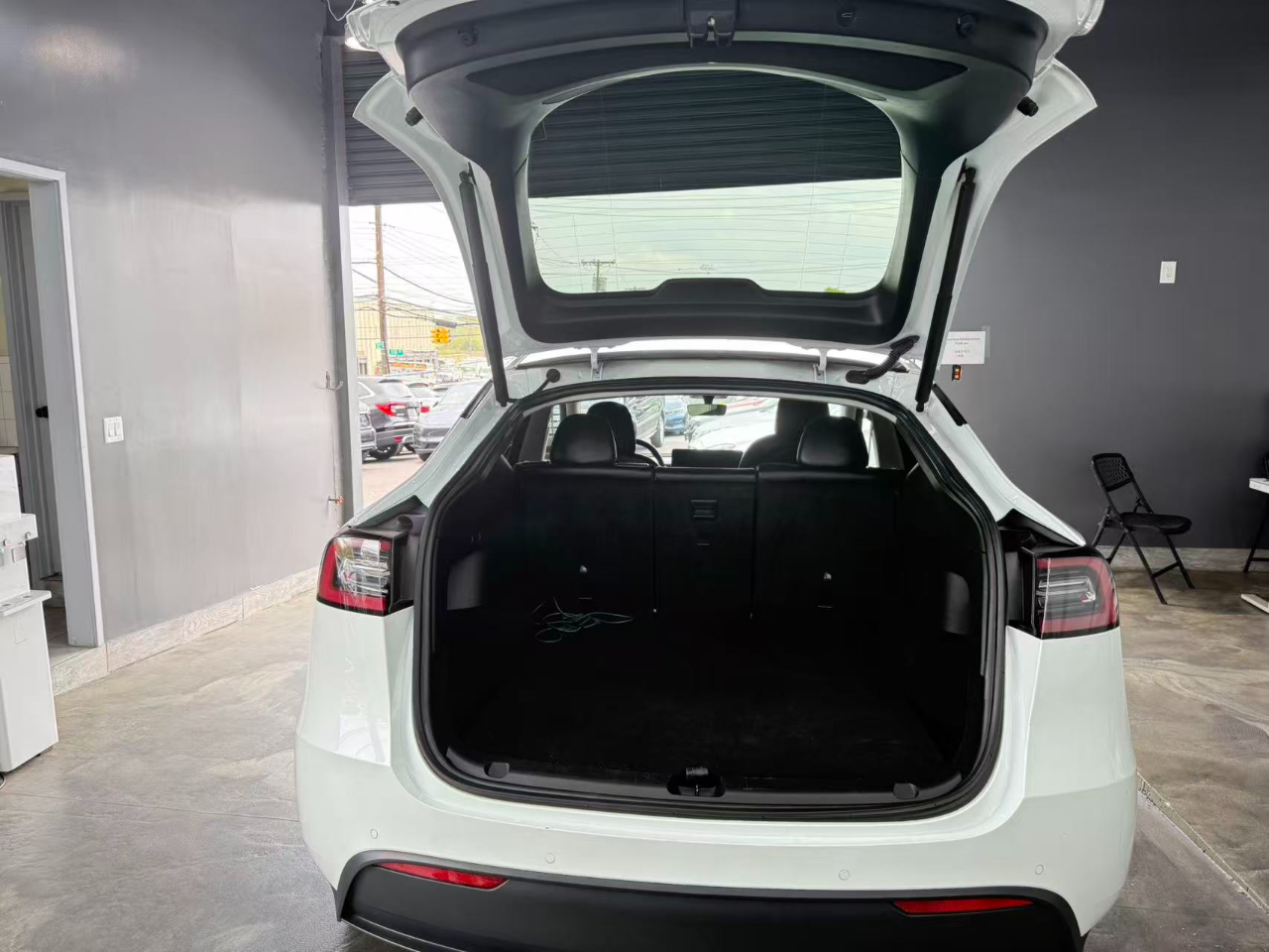 2022 Tesla Model Y Long Range photo 15