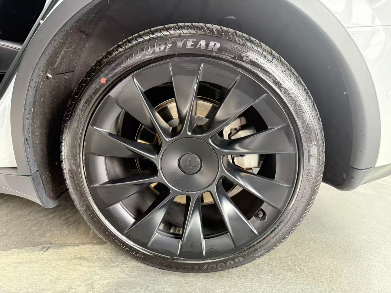 2022 Tesla Model Y Long Range photo 23