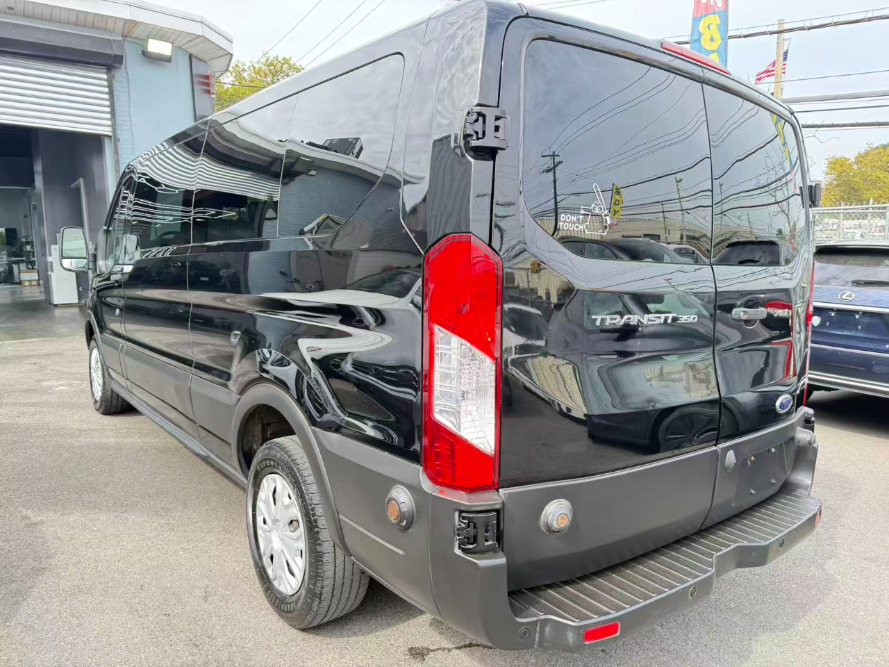 2019 Ford Transit XLT photo 14
