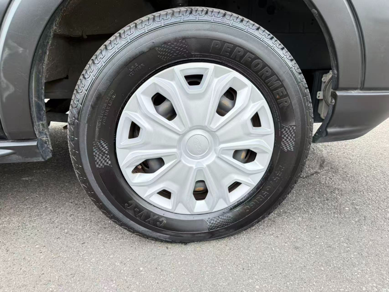 2019 Ford Transit XLT photo 18