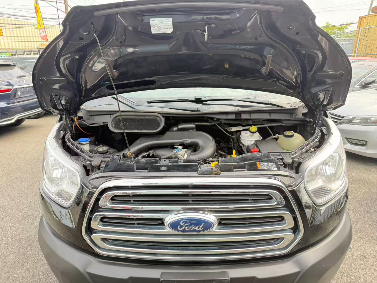 2019 Ford Transit XLT photo 22