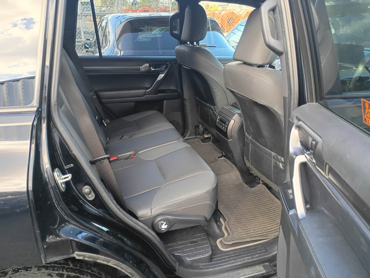 2022 Lexus GX 460 Base photo 12