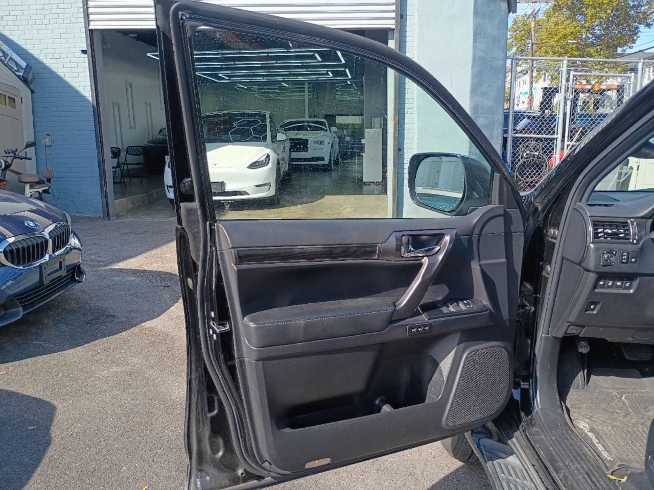 2022 Lexus GX 460 Base photo 17