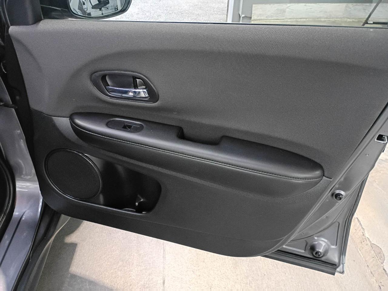 2022 Honda HR-V LX photo 17
