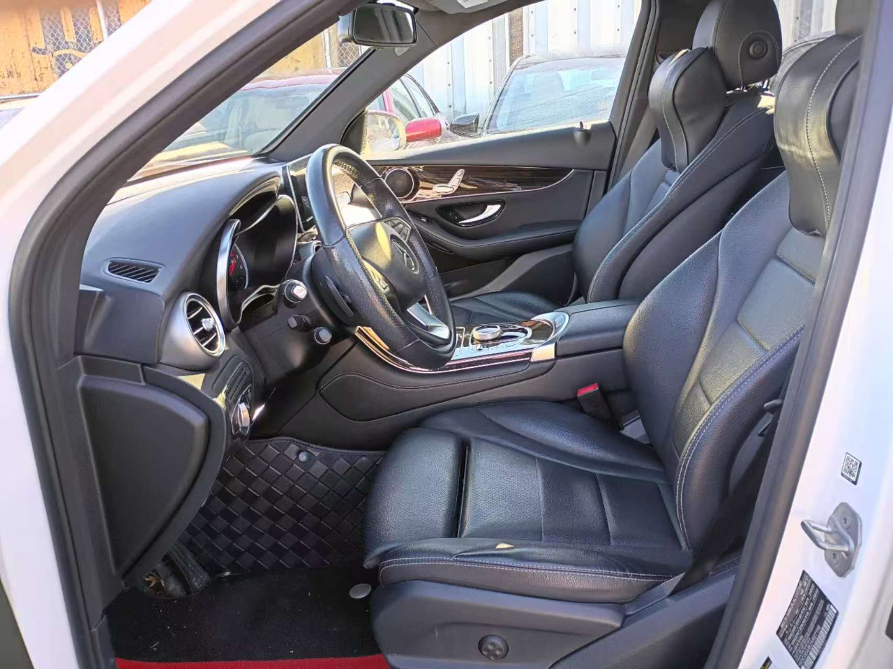 Mercedes-Benz GLC-Class GLC300 2018 Mercedes-Benz GLC-Class GLC300 2018