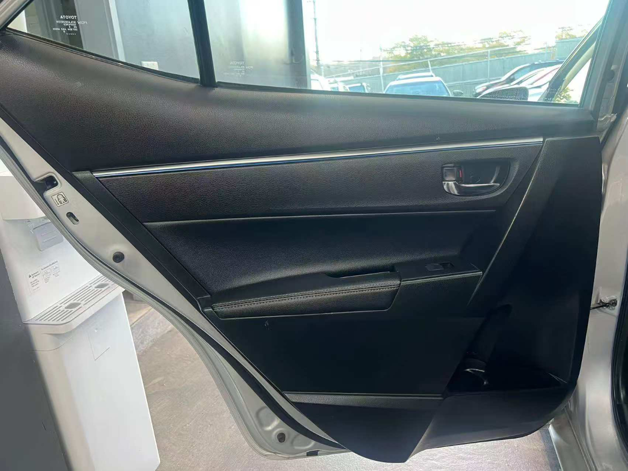 Toyota Corolla S Premium CVT 2015 Toyota Corolla S Premium CVT 2015