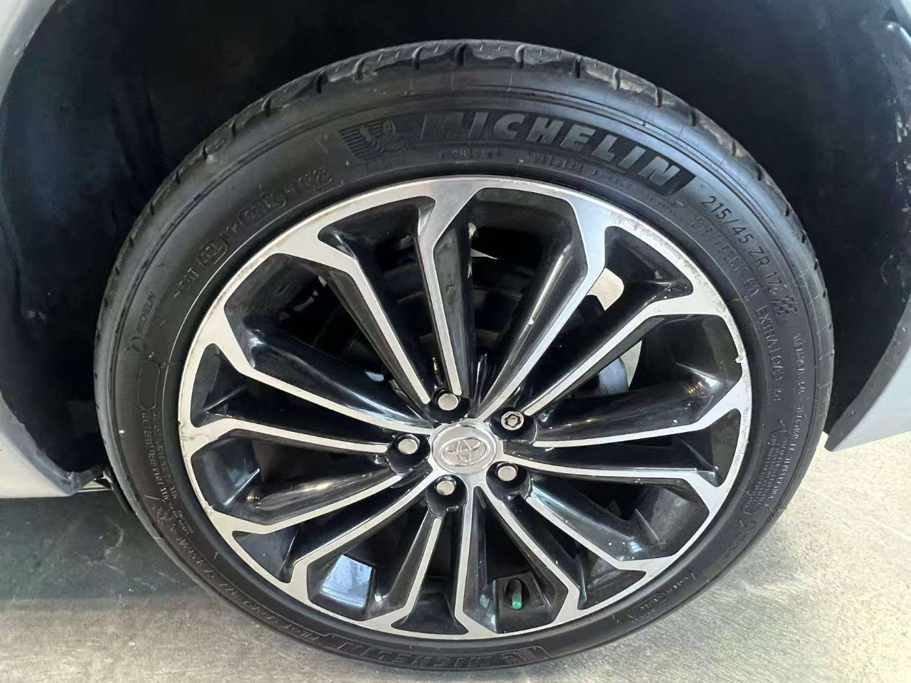 Toyota Corolla S Premium CVT 2015 Toyota Corolla S Premium CVT 2015