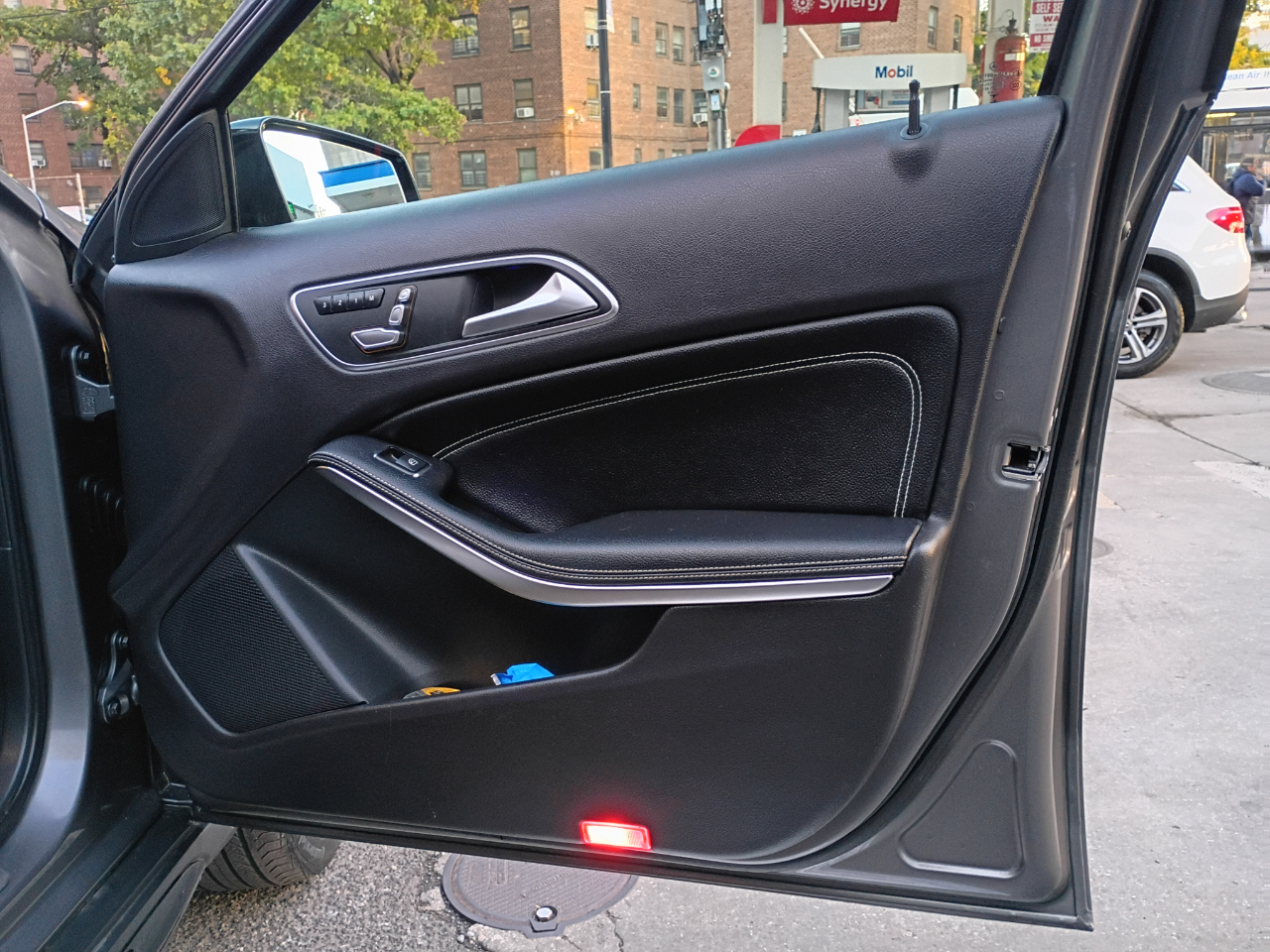 Mercedes-Benz GLA-Class GLA250 4MATIC 2018 Mercedes-Benz GLA-Class GLA250 4MATIC 2018