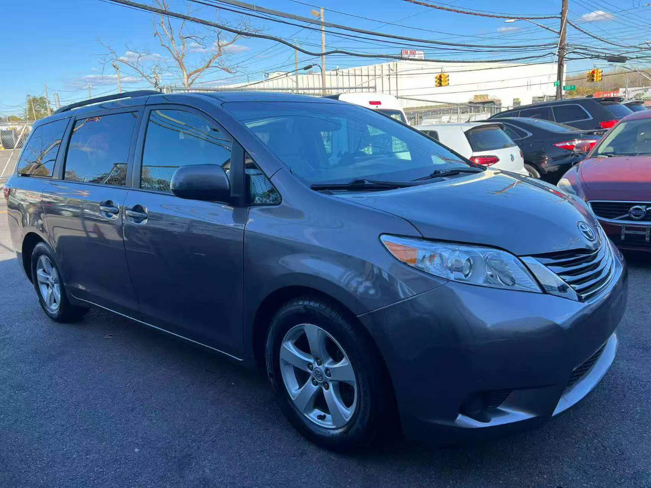 Toyota Sienna LE FWD 8-Passenger V6 2015 Toyota Sienna LE FWD 8-Passenger V6 2015