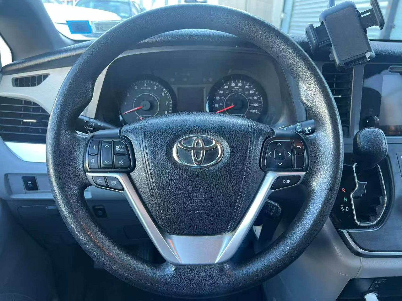 Toyota Sienna LE FWD 8-Passenger V6 2015 Toyota Sienna LE FWD 8-Passenger V6 2015