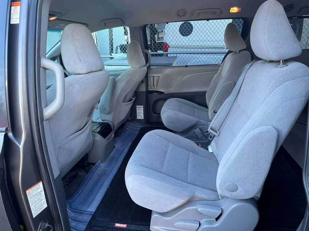 Toyota Sienna LE FWD 8-Passenger V6 2015 Toyota Sienna LE FWD 8-Passenger V6 2015