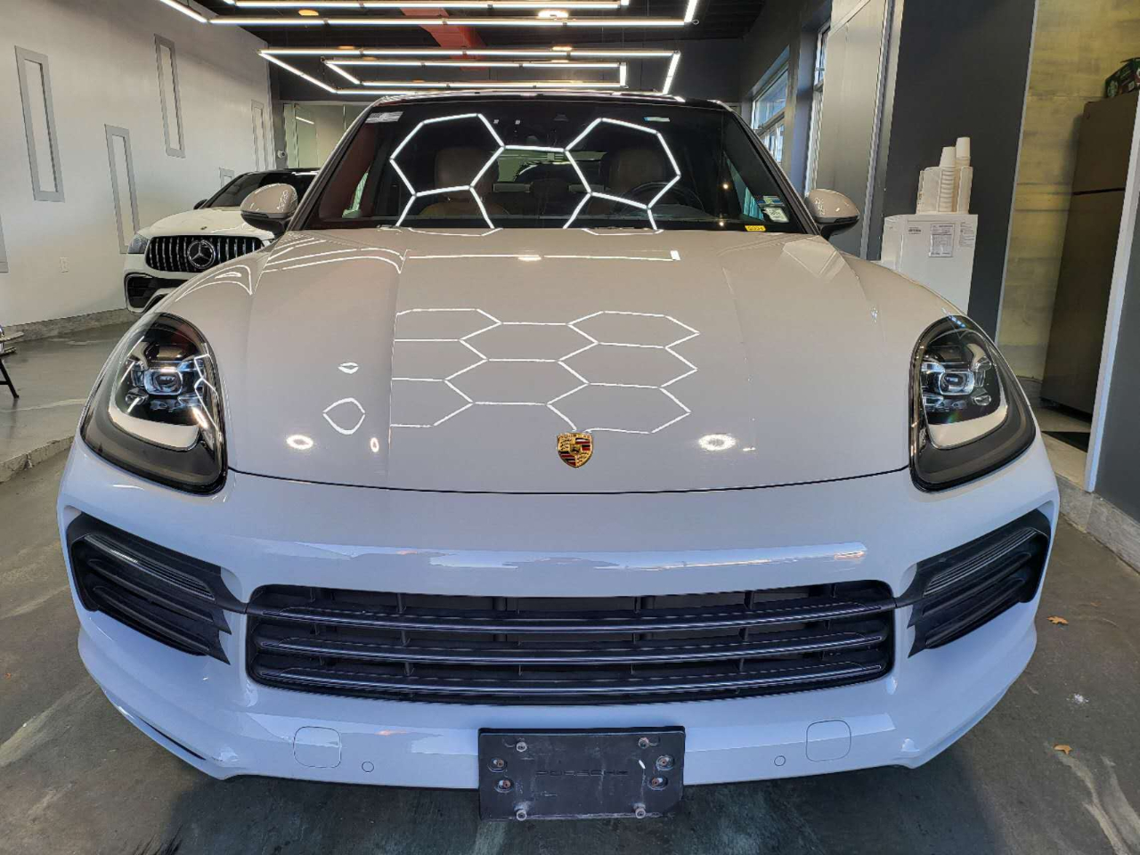 2023 Porsche Cayenne Coup Platinum Edition's photo