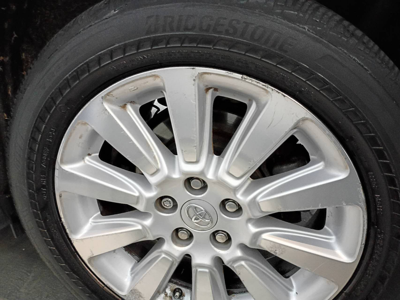 Toyota Sienna XLE AWD 7-Pass V6 2011