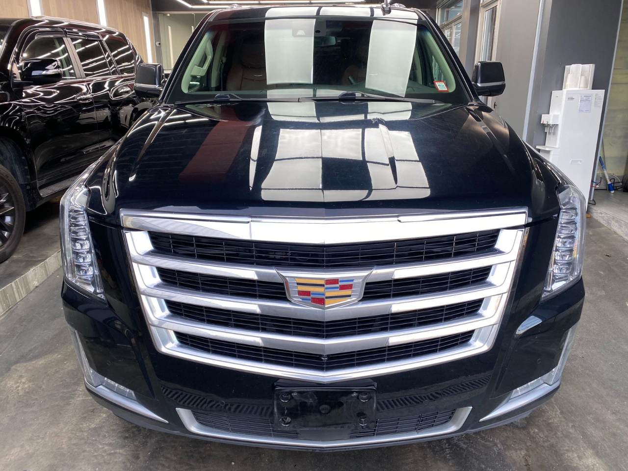 Cadillac Escalade ESV Premium 4WD 2017