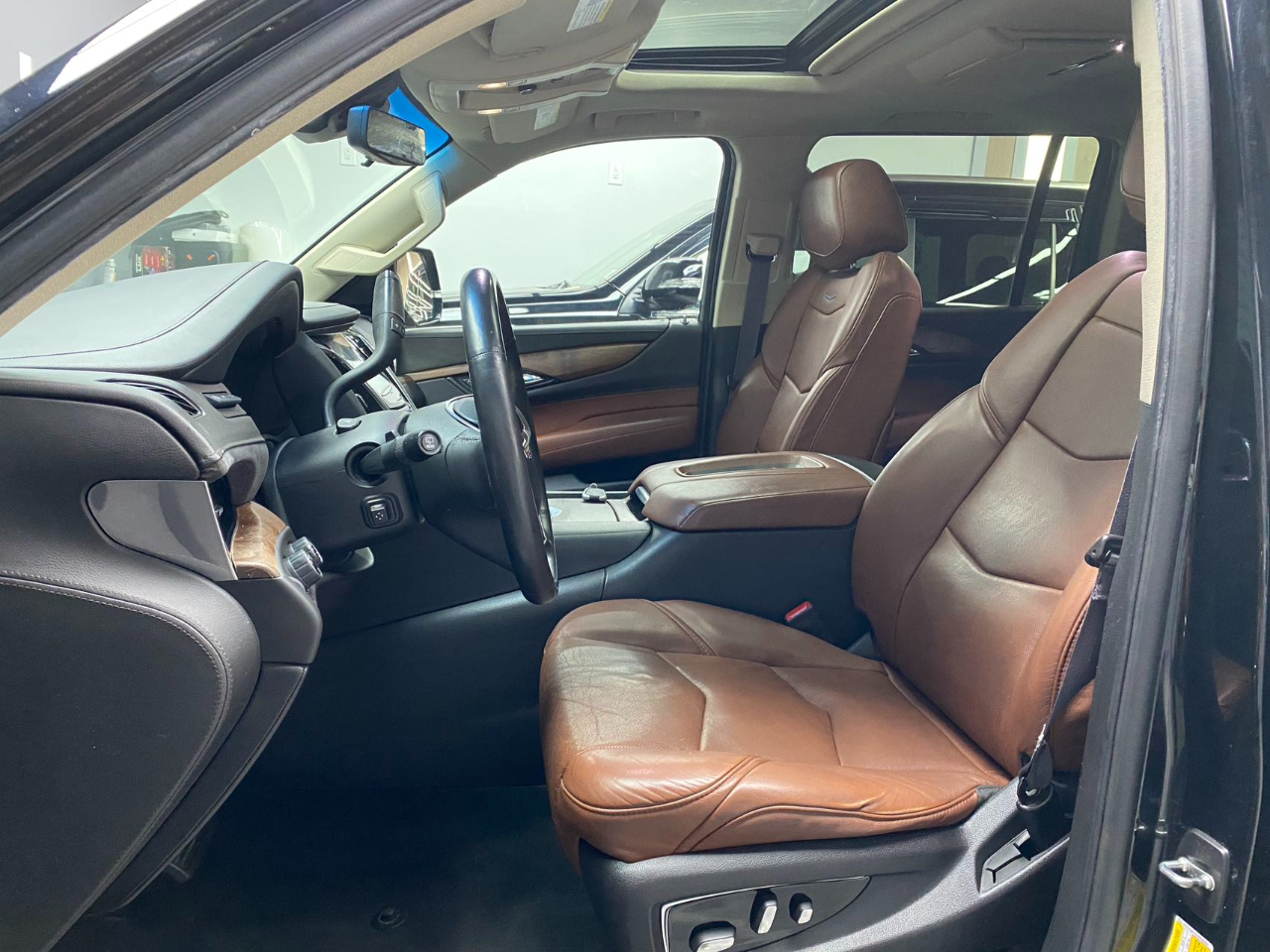 Cadillac Escalade ESV Premium 4WD 2017