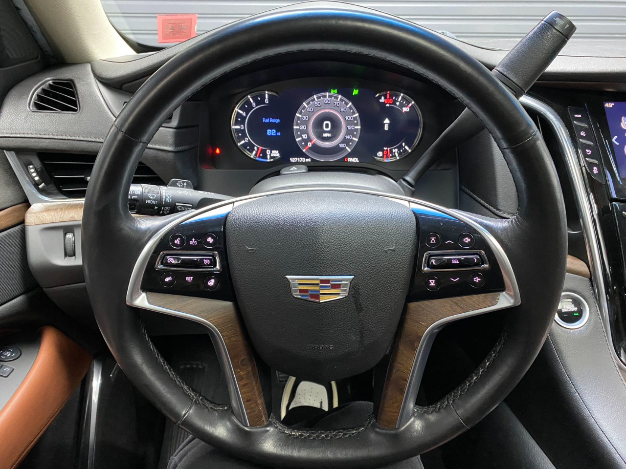 Cadillac Escalade ESV Premium 4WD 2017