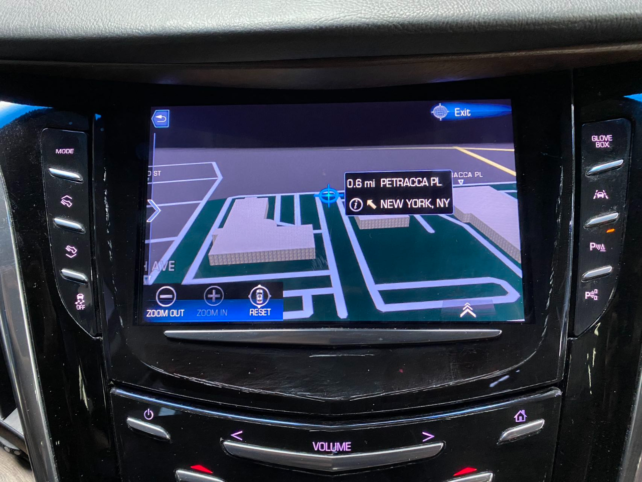 Cadillac Escalade ESV Premium 4WD 2017