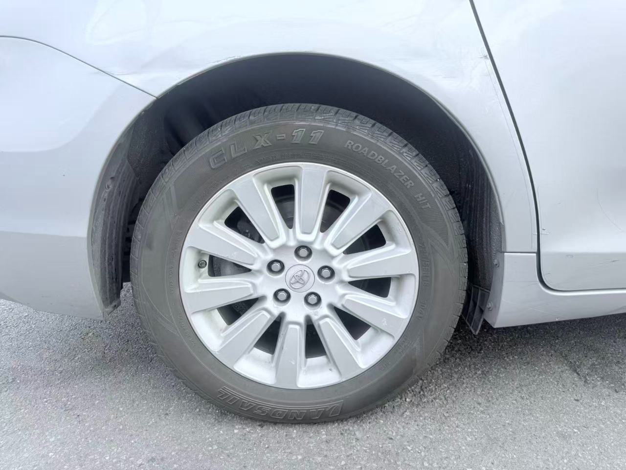 Toyota Sienna Limited AWD 7-Passenger V6 2016